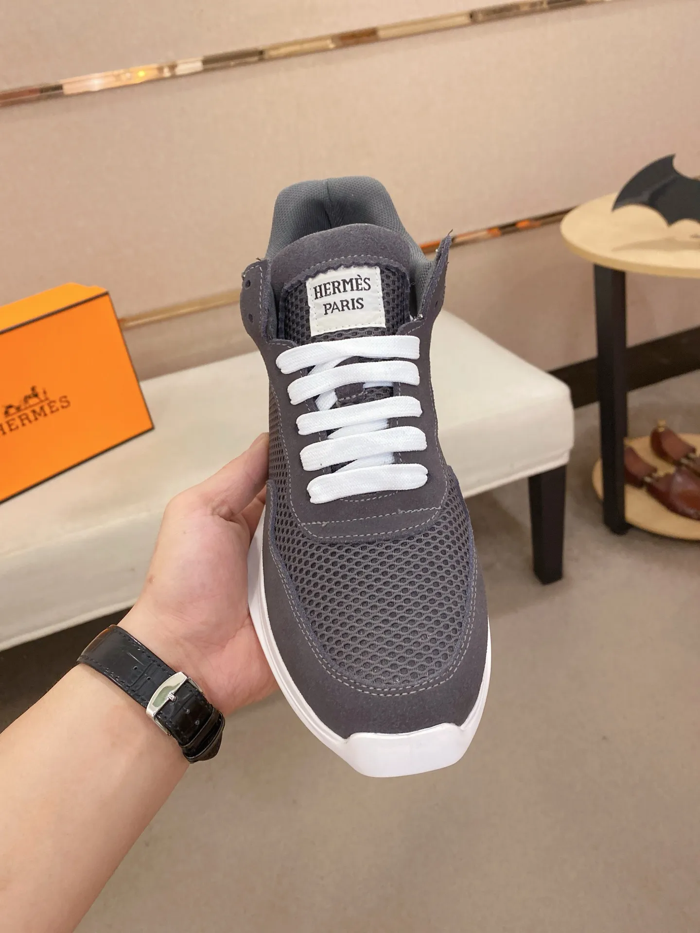 Men's clothing and shoes💰: 420💰《HERMES》【Classic Original Version】Hermès; Top 🔝 Purchasing Agency 🔍🔍Latest 🇺🇸Sold simultaneously at counters, original imported from Italy ▲▲ suede cowhide Equipped with breathable mesh ▲▲Exquisite workmanship (breathable mesh imported from Italy) sole: original sole provided by the original factory, ⚠️exclusive double-layer activity·TPR·rubber·combined molded outsole; Code number: 38-44
